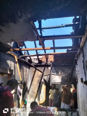 Limbah Kain Picu Kebakaran Rumah di Cibodas Bojonggenteng, Kerugian Capai Rp10 Juta