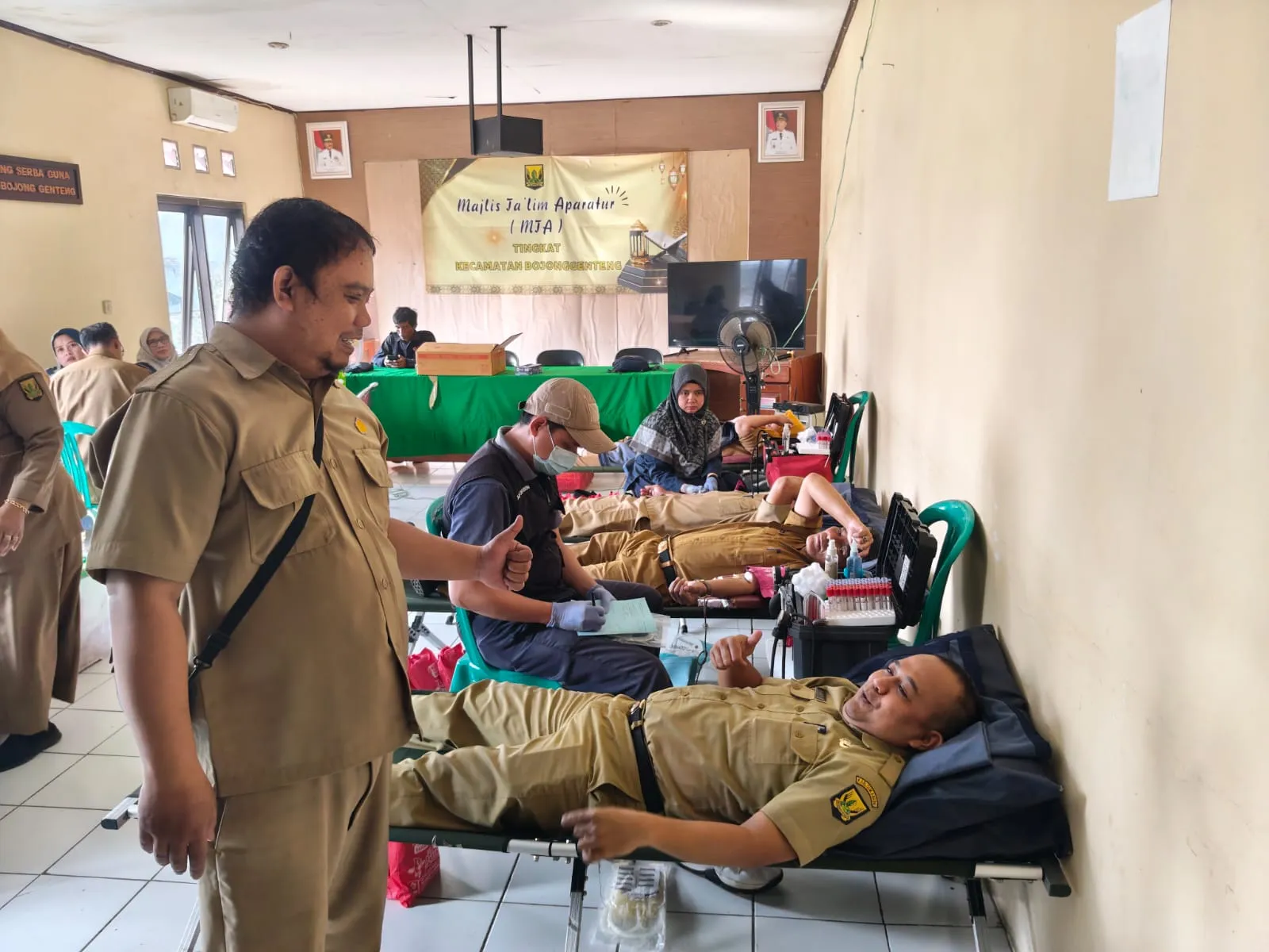 Sinergi Kemanusiaan: Pemerintah Kecamatan Bojonggenteng Sukses Gelar Donor Darah “Setetes Darah Untuk Sukabumi