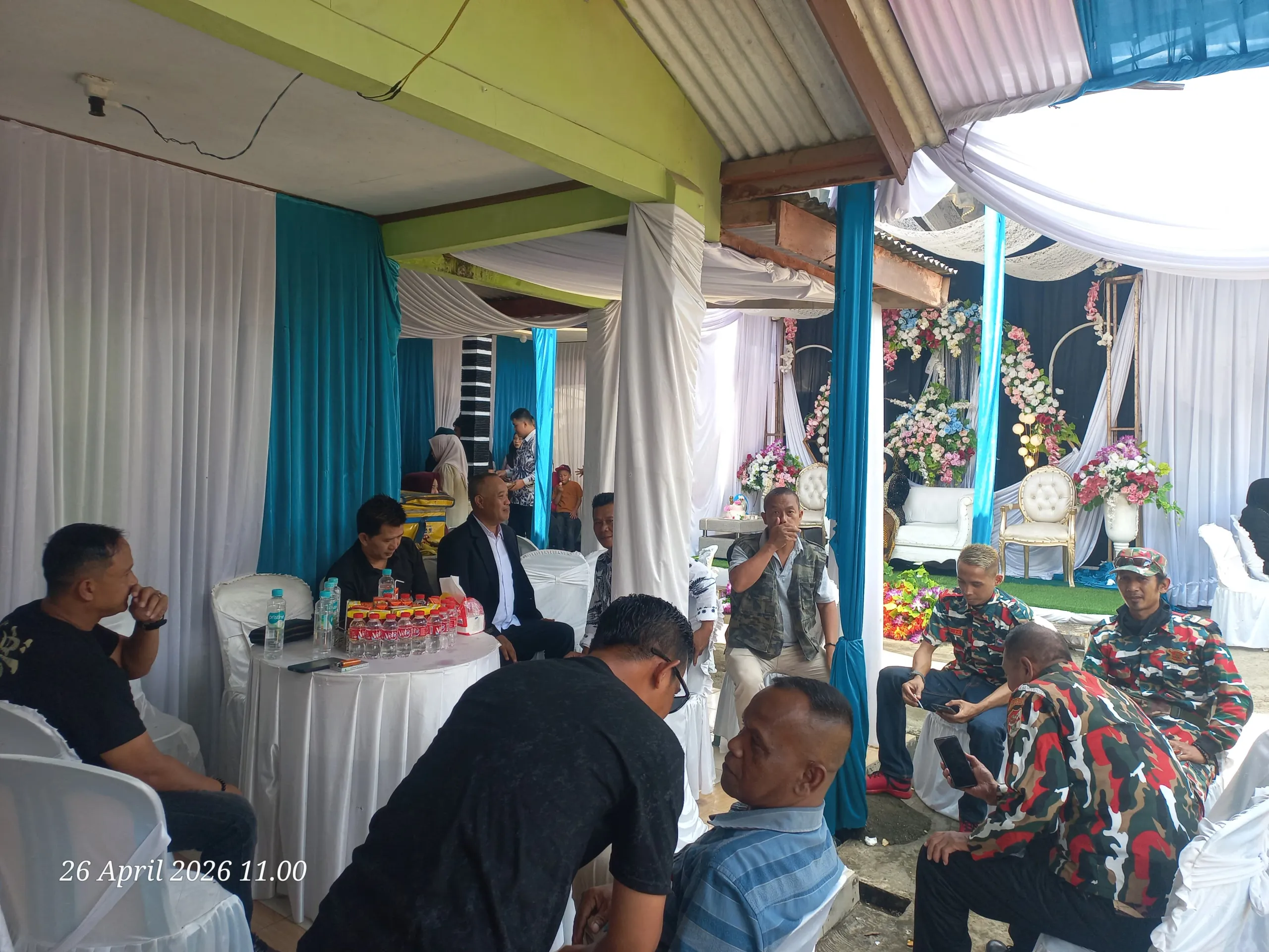 Teddy Setiadi Hadiri Pernikahan Anggota LMPI di Sukatani, Sinergi Tokoh dan Ormas Pererat Silaturahmi di Parakansalak