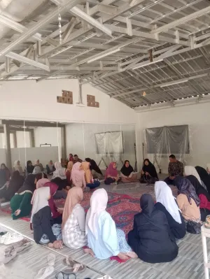 Sikapi Isu yang Beredar, Tim Dapur MBG Nyalindung Edukasi KPM Soal Higienitas Makanan